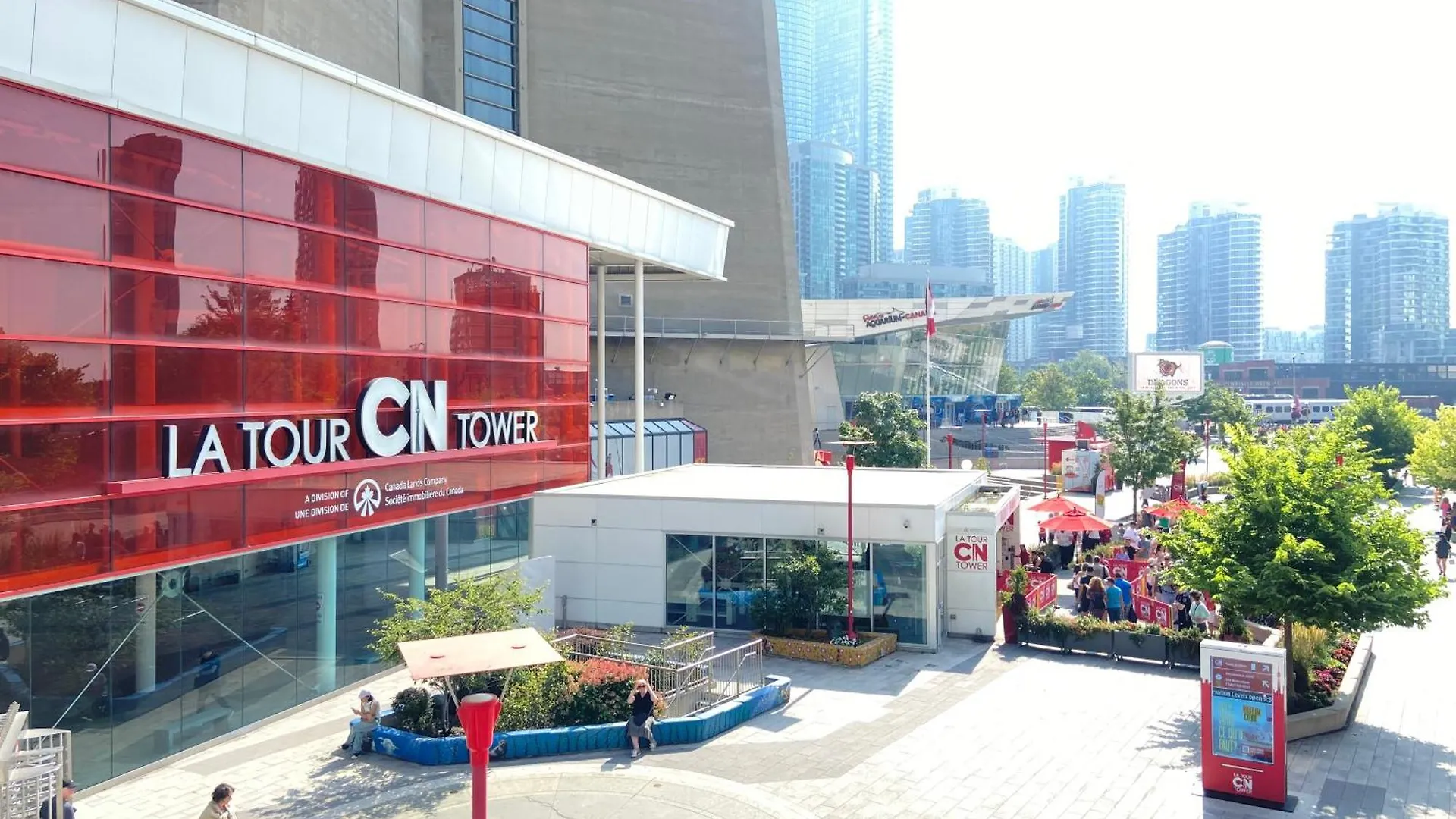 Lakeside Haven: Harbourfront Condo with Million-Dollar Views Toronto Canada