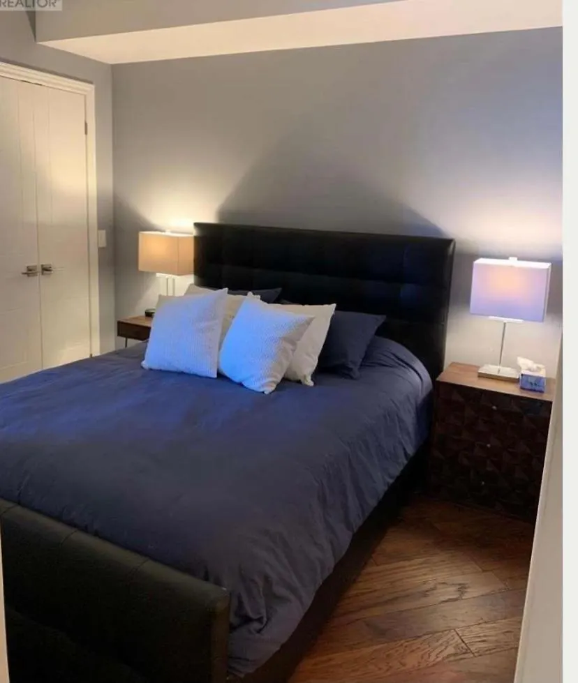 Lejlighed Million Dollar Lake-View - Harbourfront Spacious 2 Bedroom- 2 Bathroom Condo Across The Lake With Stunning Lake View With Free Parking! Toronto Canada